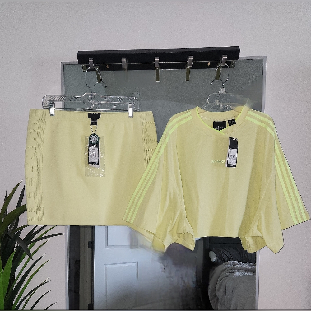 NWT Adidas x Ivy Park 3-Stripes Crop Tee & Knit Skirt, Yellow Tint, XL